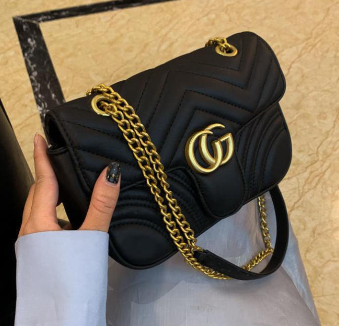 Bolsa Gucci® Marmont matelassê mini